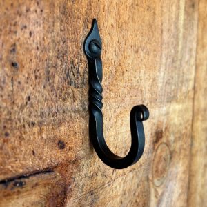 Forged hook with twist