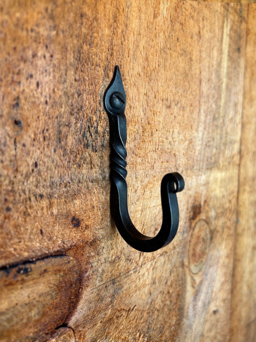 Forged hook with twist
