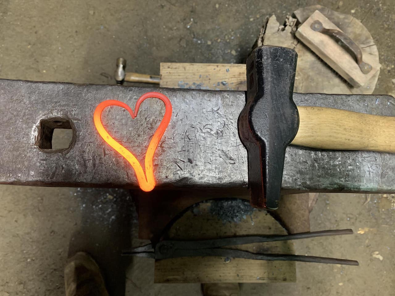 Beginning Blacksmithing: Forged Hook in 6 Steps