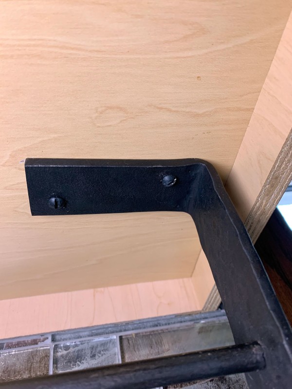 under cabinet mounted paper towel holder
