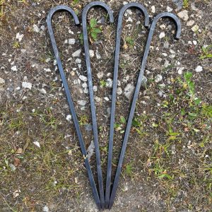 18" garden hose guides